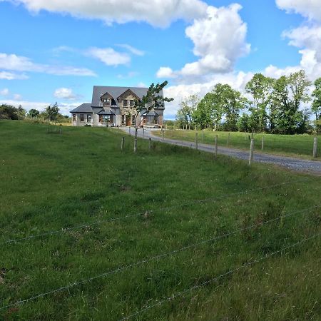 Annies Meadow. Villa Нок Екстериор снимка