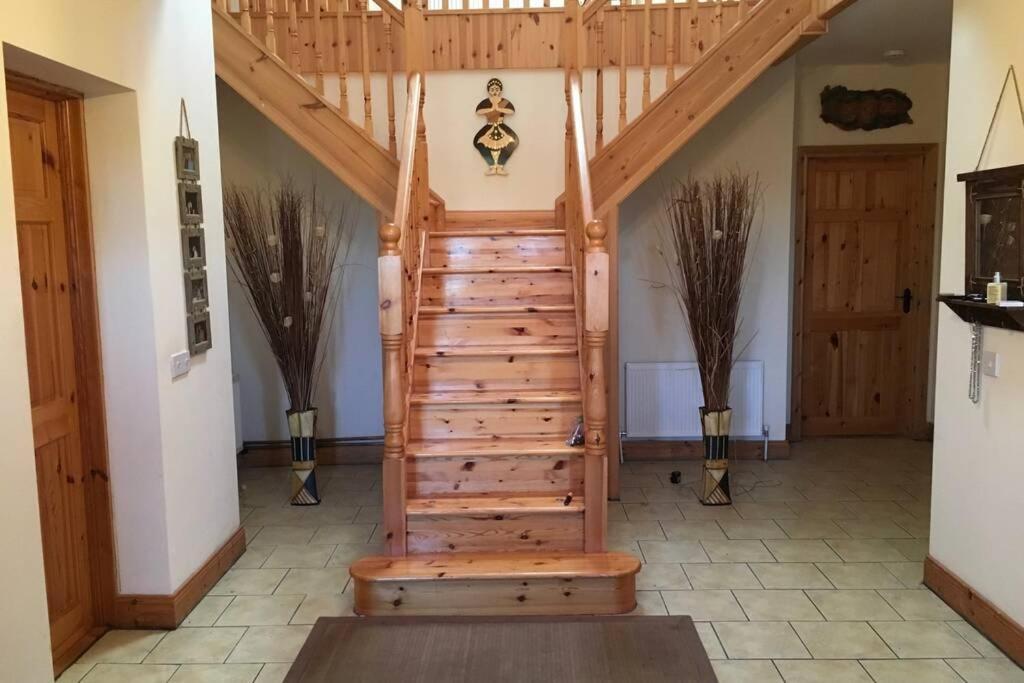 Annies Meadow. Villa Нок Екстериор снимка
